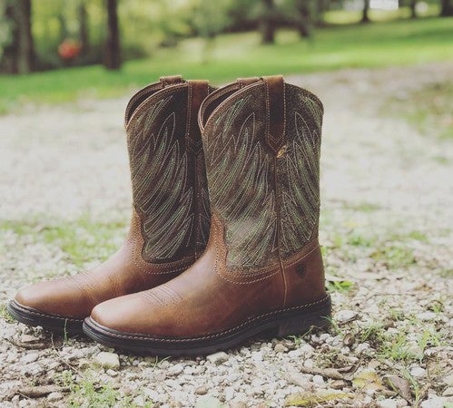 ariat maverick work boots