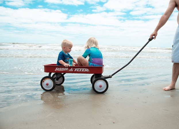 Vintage Red Wagon: Wooden & Metal | Radio Flyer 