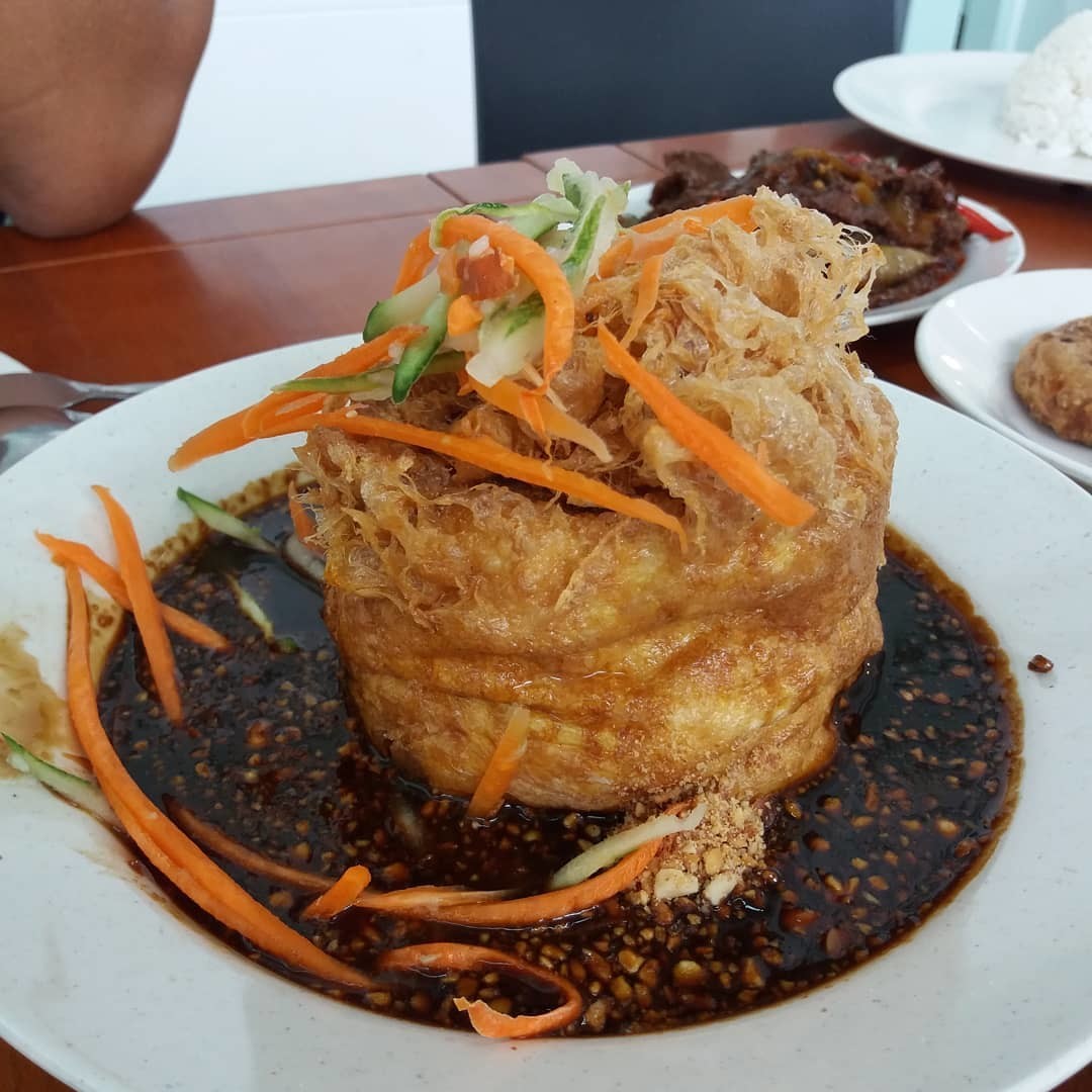hjh-maimunah-jalan-pisang-singapore-a-michelin-guide-restaurant