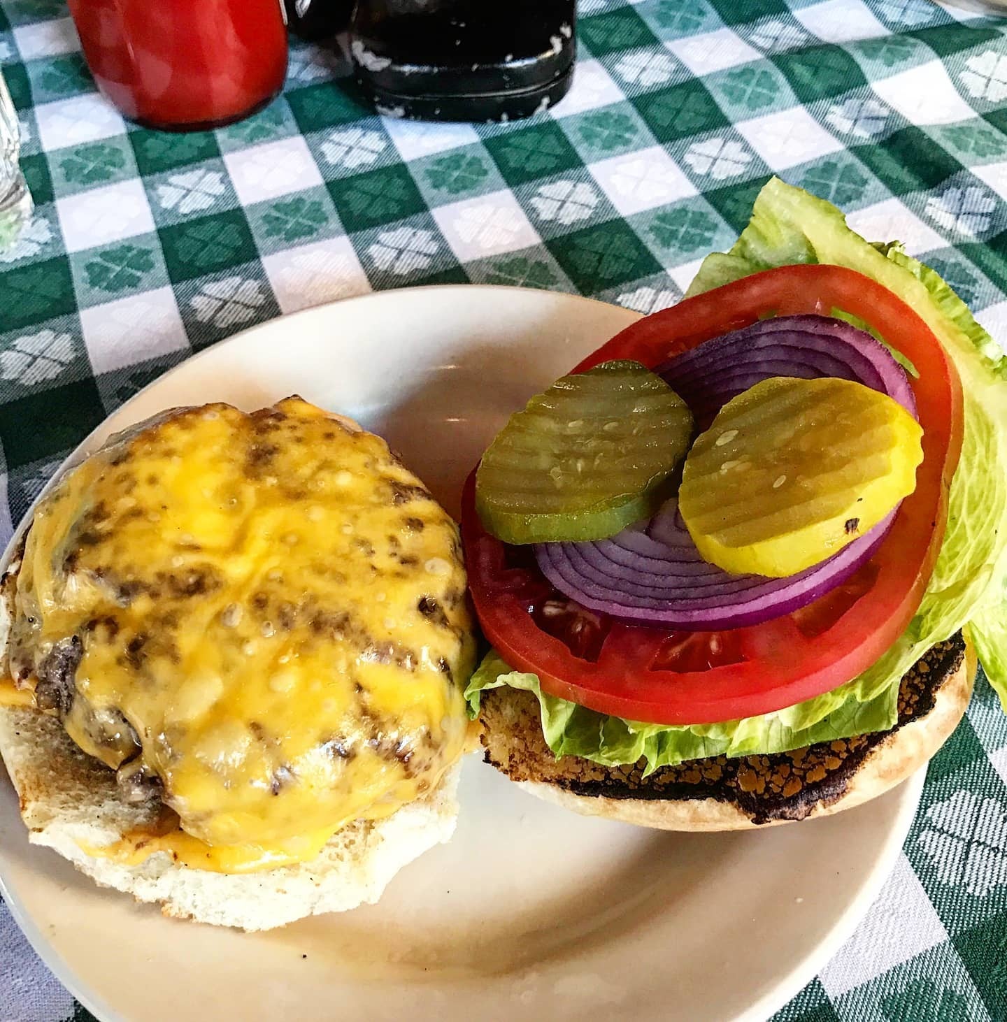 J.G. Melon New York a MICHELIN Guide Restaurant