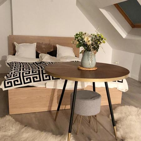 Denise - Table à manger 2 personnes ronde en bois et métal