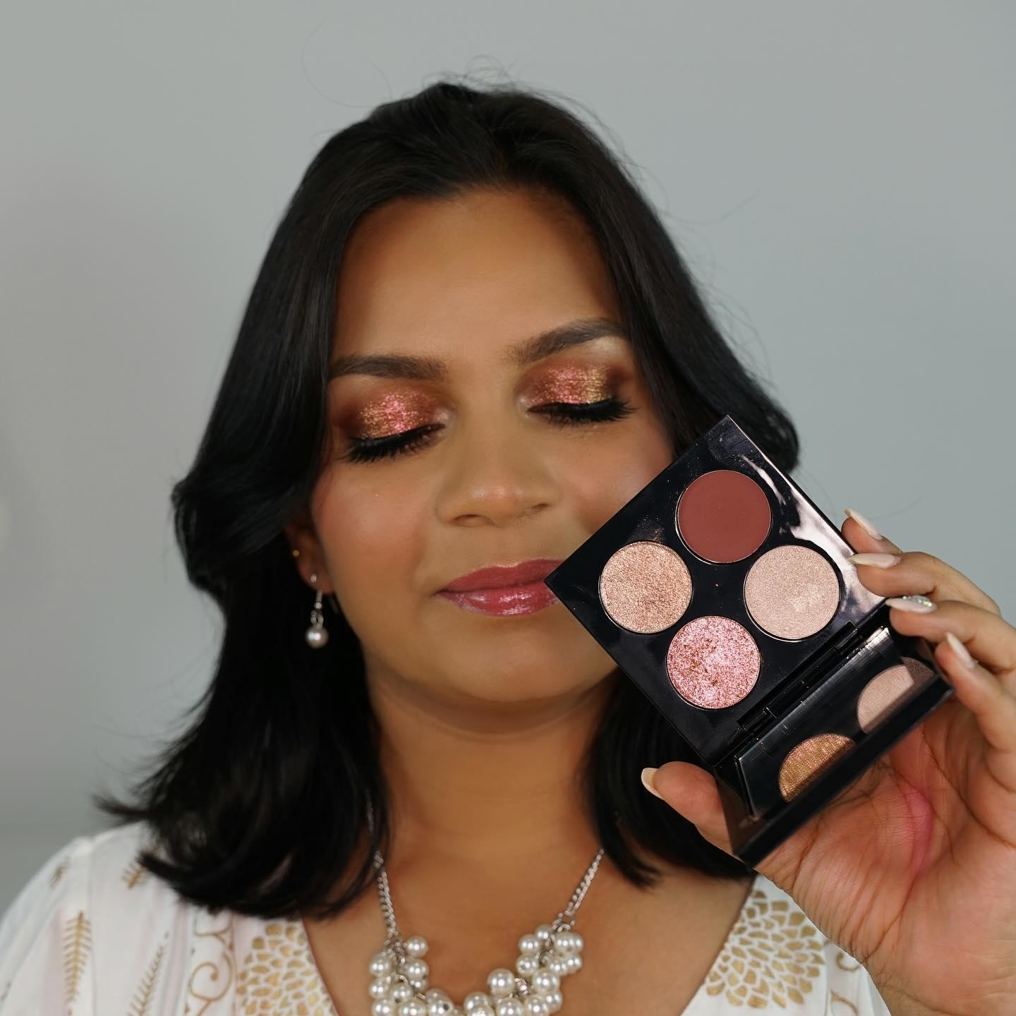 Venus in Fleurs Luxe Eyeshadow Palette: Voyeuristic Vixen - PAT