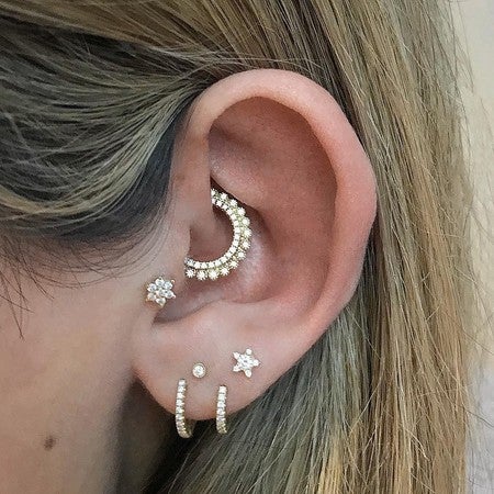 国内発| MARIA TASH Scalloped Diamond 18K フープピアス 8mm Scalloped Diamond Hoop Earring | MARIA TASH
