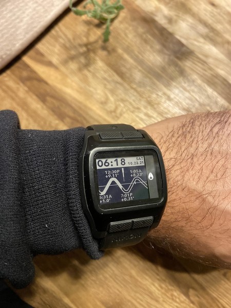 High Tide Watch | All Black | Digital – Nixon EU