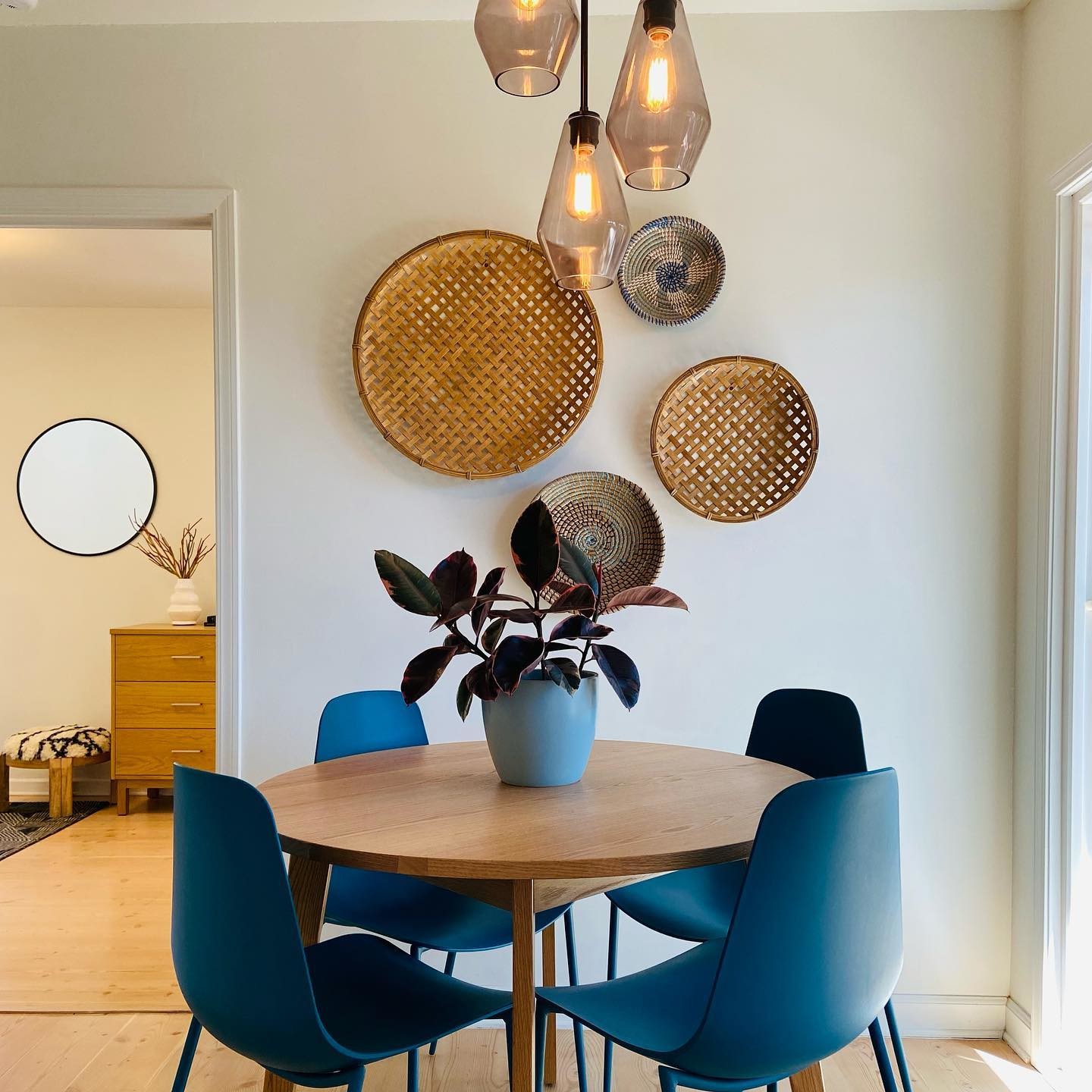 Svelti Berry Blue Polypropylene & Metal Frame Armless Dining Chair