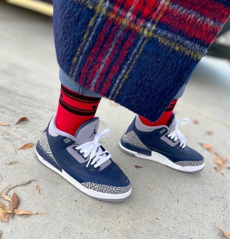 Air Jordan Retro Midnight Navy On Feet Giày Nike Air Jordan Low