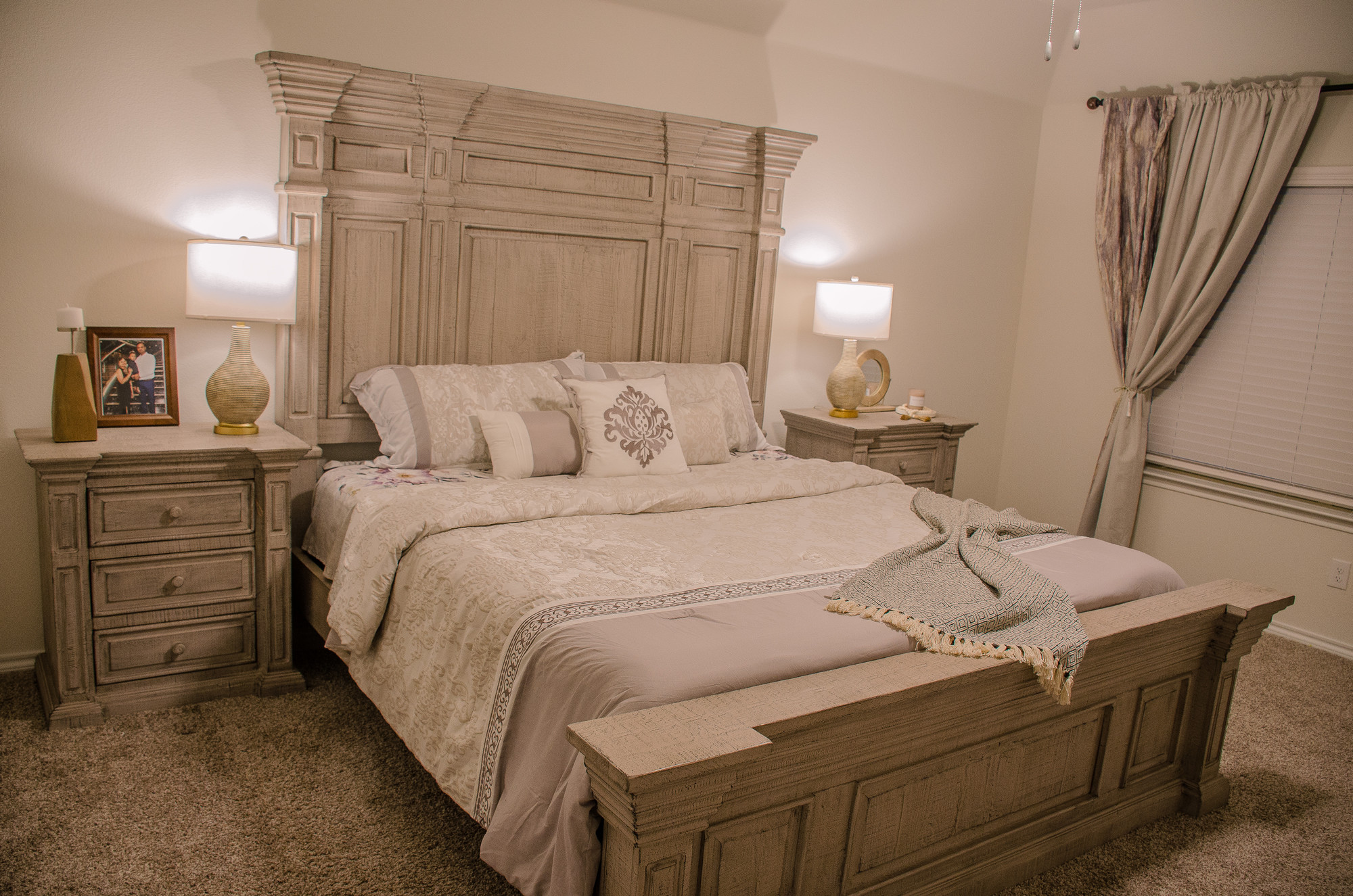Cindy Crawford Pine Manor 8 Pc Gray King Bedroom Set With 3 Pc