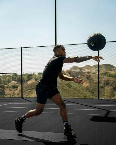 7" Traction Short - Black