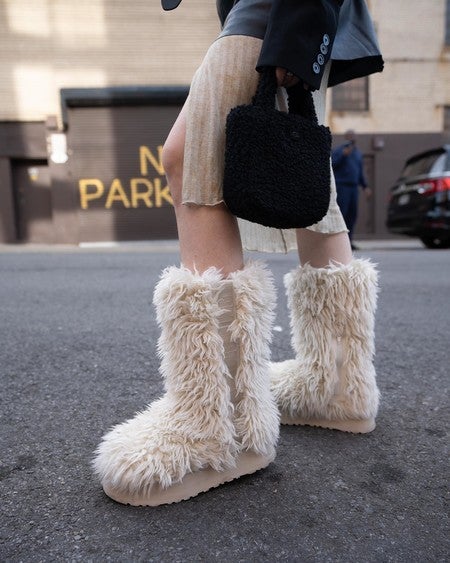 一番の Fluff Momma Sugar Boot | UGG® 靴