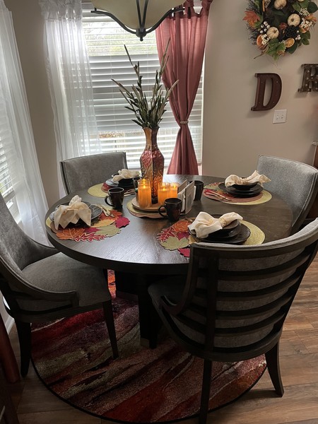 Round Dining Room Furniture