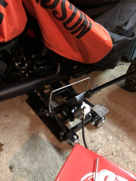 La Veuve Noire Emoji | AI Emoji Generator