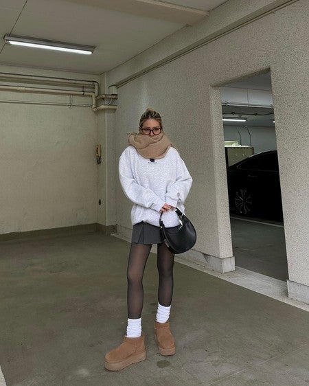 未使用　美品　アグ UGG ウィメンズ クラシック コージー ブーティー ugg-1161790-nat_5.jpg