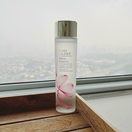 Micro Essence Treatment Lotion Toner Fresh with Sakura