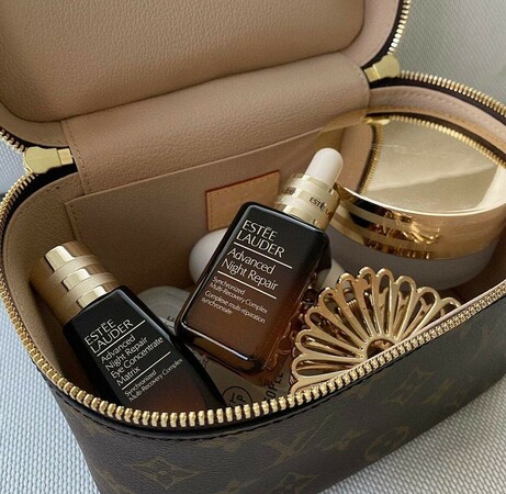 Re-Nutriv Youth-Igniting Luxury Collection Skincare Gift Set