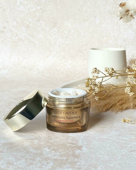 Revitalizing Supreme+ Moisturizer Youth Power Creme | Estée