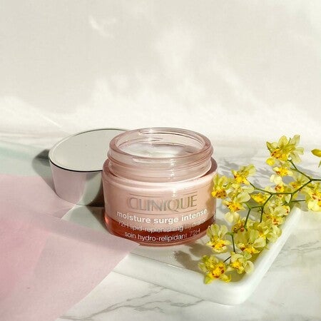 Moisture Surge™ Intense 72H Lipid-Replenishing Hydrator