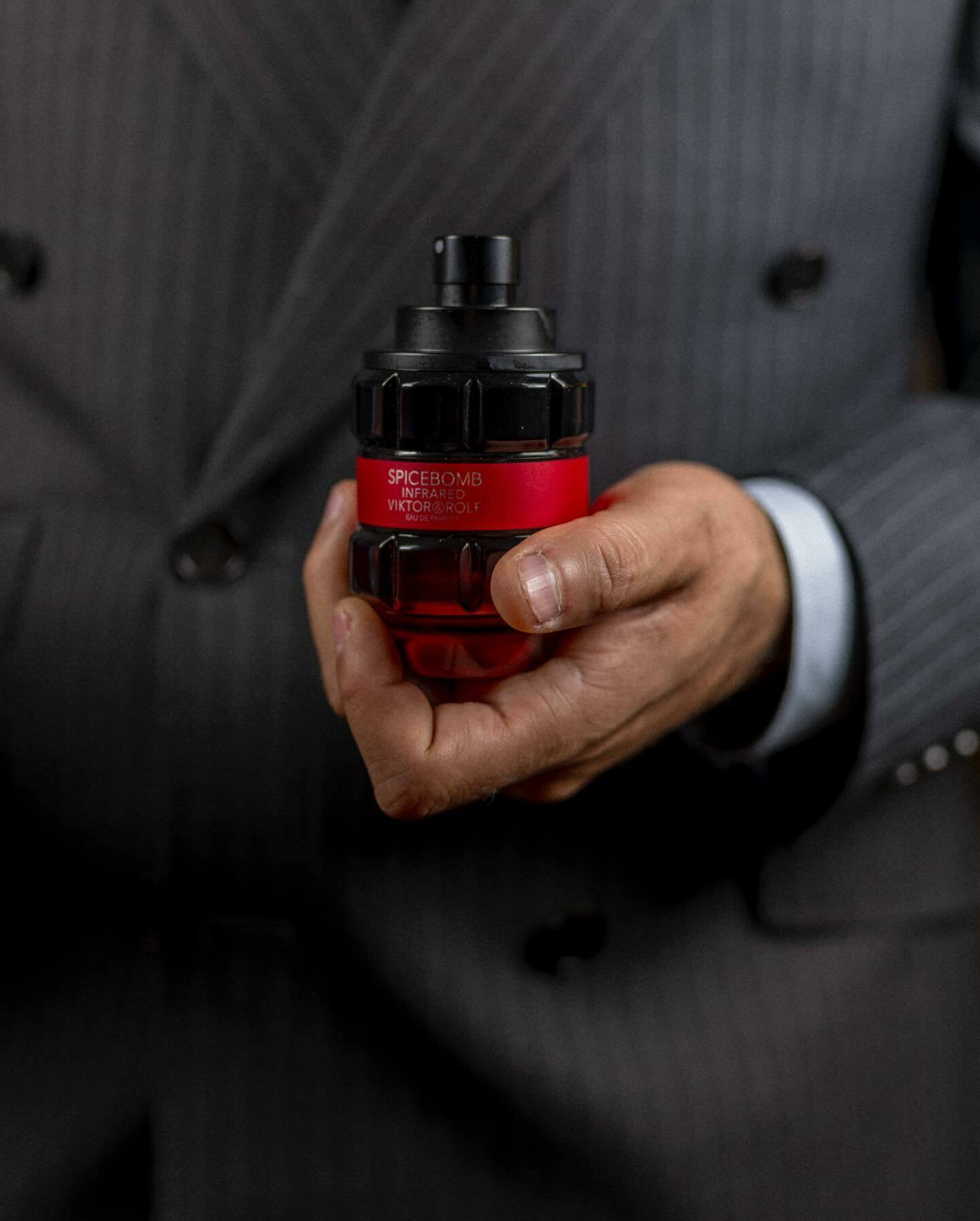 Spicebomb Infrared Eau de Parfum with Leather & Woods