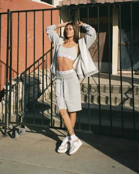 ブラジャー [Alo Yoga] Icon Cami Bra Icon Cami Bra - White | Alo Yoga
