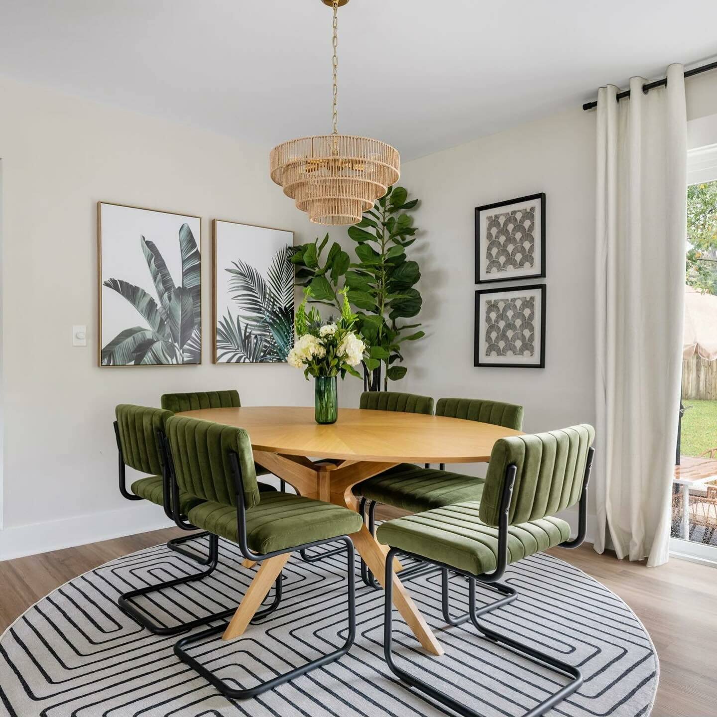 Green And Oak Oval Kitchen Tables Oval Oak Dining Table Saar | Table