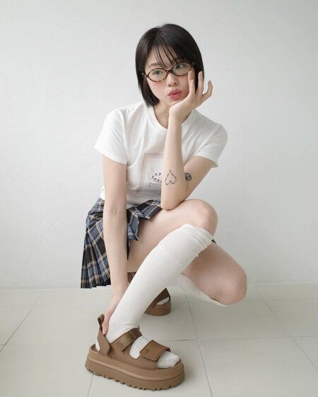 UGG 1167399SAN 関税送料込 Amazon.com | UGG Women's CAPTRAIL HIGH Sneaker, Light Beige