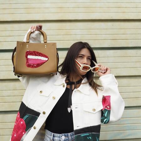 COACH×トム・ウェッセルマン　コラボ　ターンロッククラッチバッグ　唇 コーチ×トム・ウェッセルマンのコラボが実現！スパンコールで