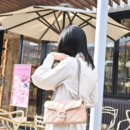 【Coach】Tabby Shoulder Bag 26 With Quilting ◆国内発送◆ Buy Coach Tabby Shoulder Bag 26 With Patchwork Quilting for