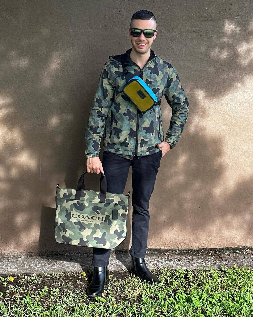 coachフルジップリバーシブルウィンドブレーカー(迷彩色、黒色) CF797 coachフルジップリバーシブルウィンドブレーカー(迷彩色、黒色) CF797