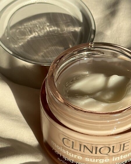 Moisture Surge™ Intense 72H Lipid-Replenishing Hydrator | Clinique