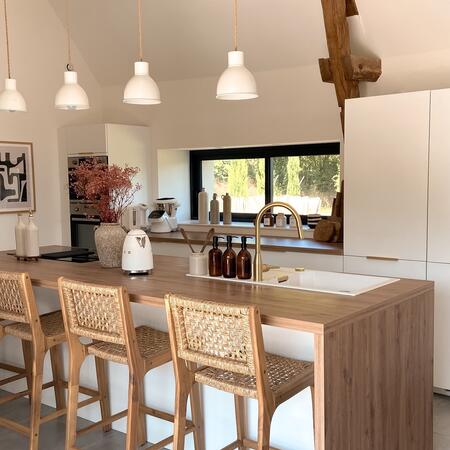 Lexia - Lot de 2 tabourets de bar intérieur/extérieur en bois d'acacia et résine tressée H66cm