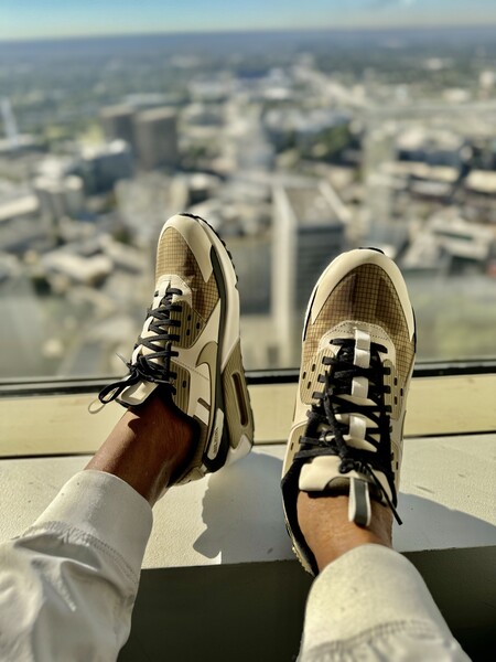 air max 90 cargo khaki on feet