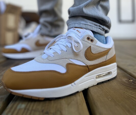 air max 1 dark curry