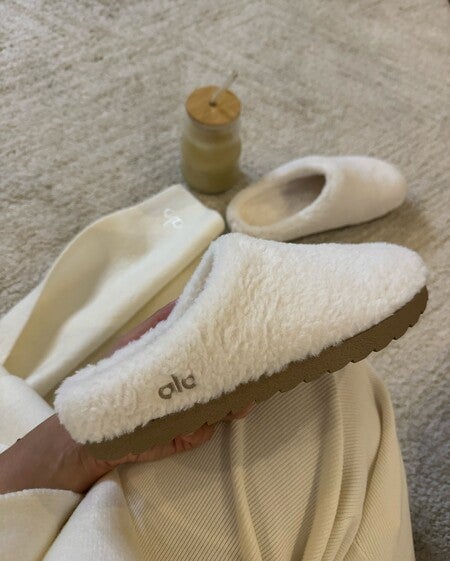 Sherpa Recovery Slipper - Ivory | Alo Yoga