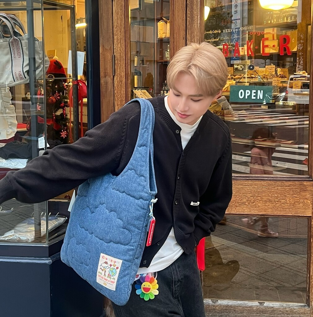 Flat Tote With Cloud Quilting | Coachtopia ™