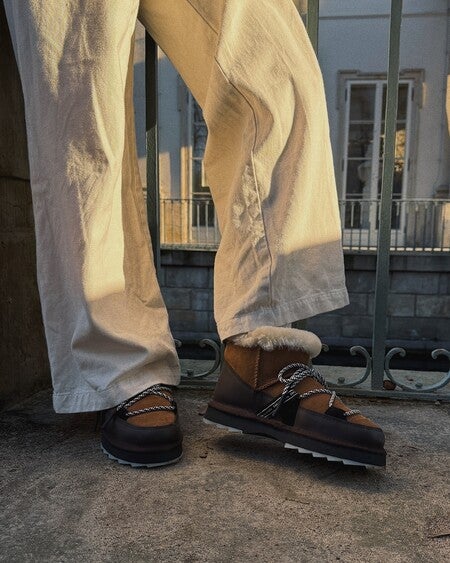 Blurred Micro - emuUS