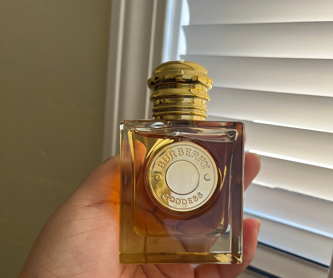 香水(ユニセックス) BURBERRY GODDESS Eau de Parfum 50ml Burberry Goddess Eau de Parfum with Vanilla & Lavender