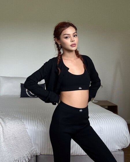 【ALO Yoga】Pointelle Sweater Be Mine Bra 海外限定 W9820R_06132_b2_s1_a1_1_m176_g