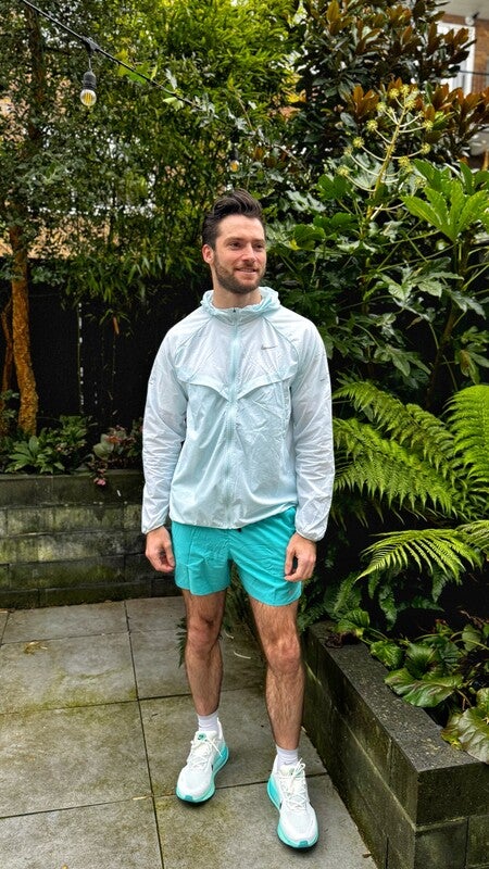 Buy Nike Stride Men's Repel UV Running Jacket - Black/Black | Nike