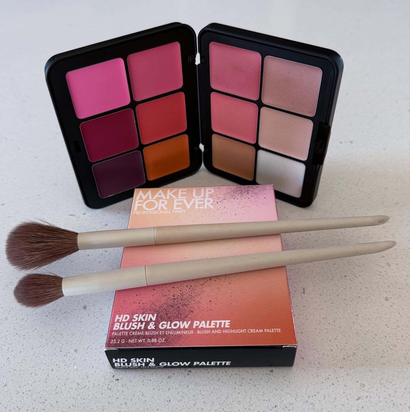 HD Skin Blush & Glow Longwear Cream Face Palette - MAKE UP