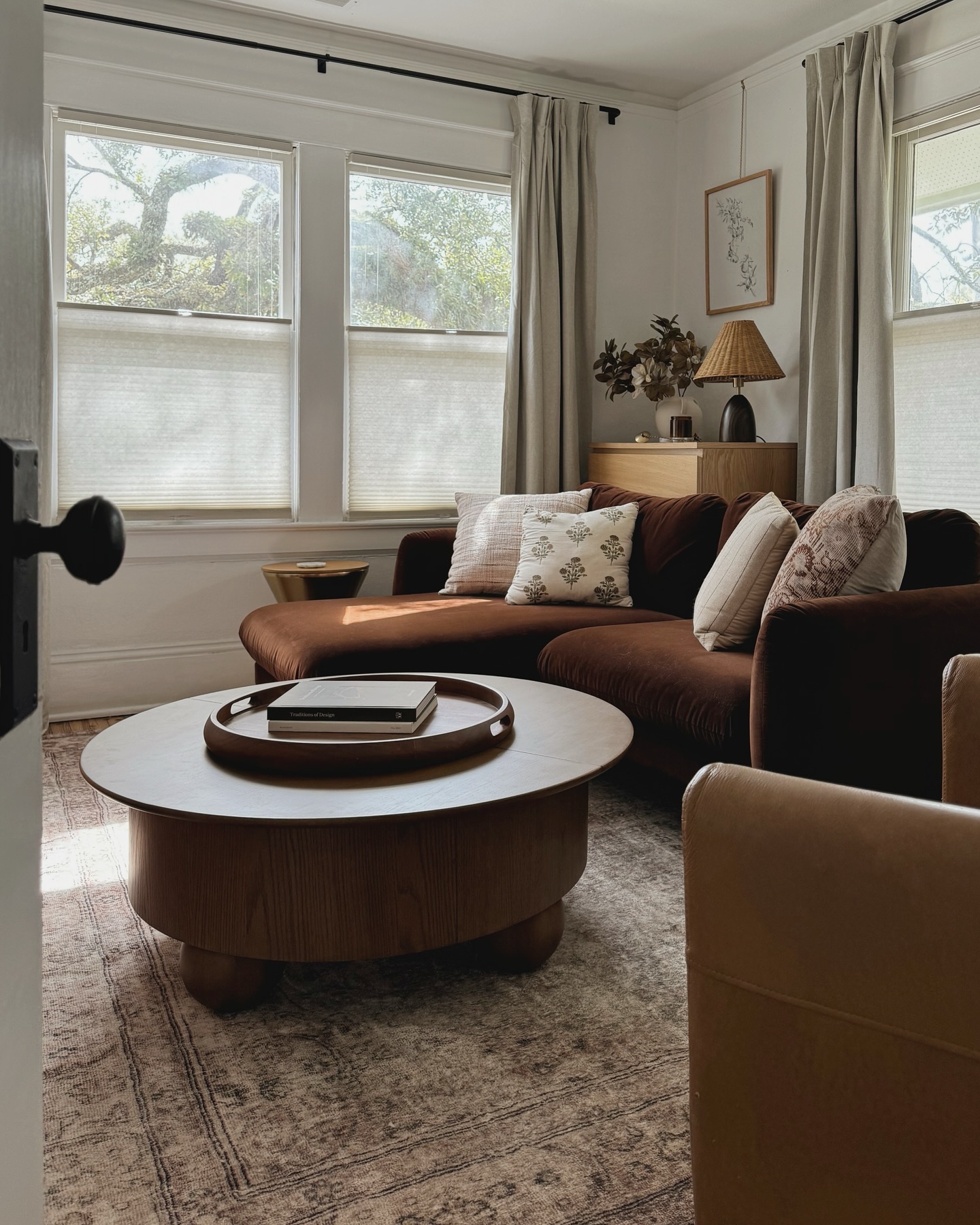 CEANEY BEAULIEU F サイズ6.5 ブラウン Sanders Pacific Brown Velvet Reversible Chaise Sectional Sofa