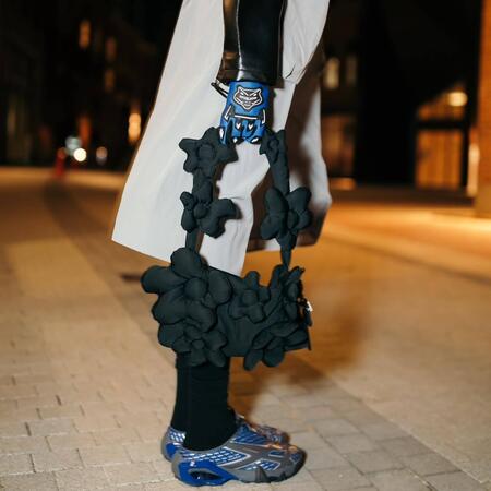 ★Coachtopia★地球に優しい★お花アップリケ★ループショルダー Coachtopia Loop Shoulder Bag With Floral Appliqué | Coachtopia ™