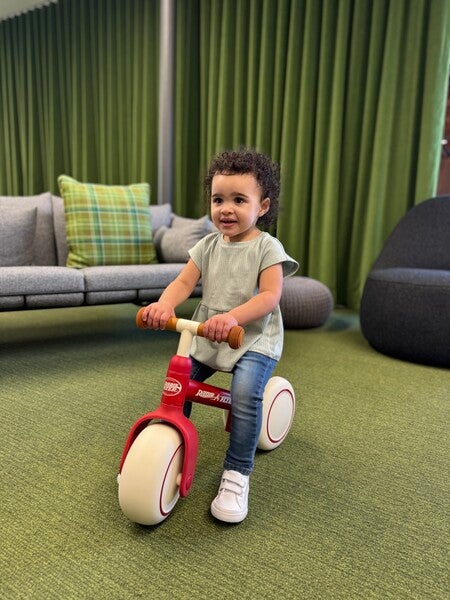 Steady Start Balance Bike – Radio Flyer