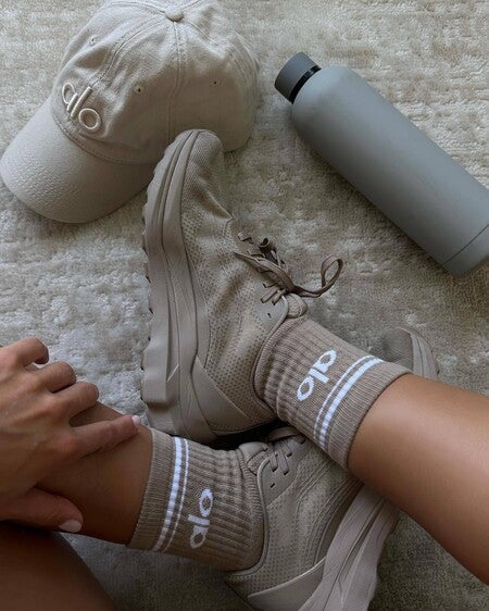 Alo Runner - White/White | Alo Yoga