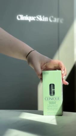 Blackhead Solutions 7 Day Deep Pore Cleanse & Scrub | Clinique