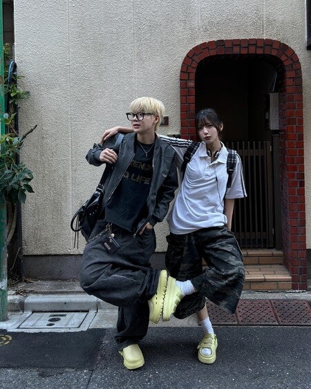 24SS UGG GOLDEN GLOW ライトグレー 26cm UGG for emmi】W GOLDENGLOW（スニーカー）｜UGG（アグ