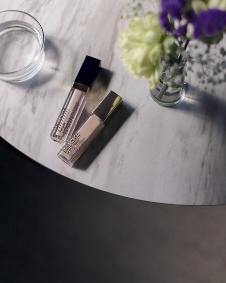 フューチャリスト ソフト タッチ ブライトニング スキンシーラー