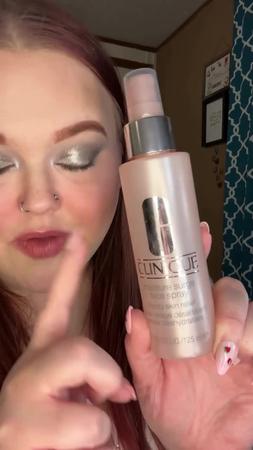 モイスチャー サージ フェース スプレー | クリニーク Clinique 公式