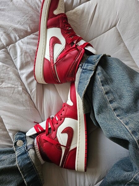 Buy Air Jordan 1 Mid SE Women's Shoes - Sail/Team Red