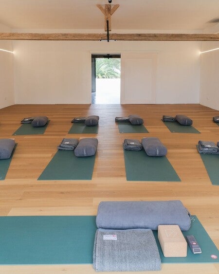 Eco-Friendly Recycled Wool Yoga Blanket Manduka EU