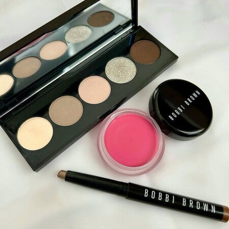 BOBBI BROWN ピーチィヌードアイシャドウパレット 限定アイシャドウパレット】オール ヌード アイシャドウパレット