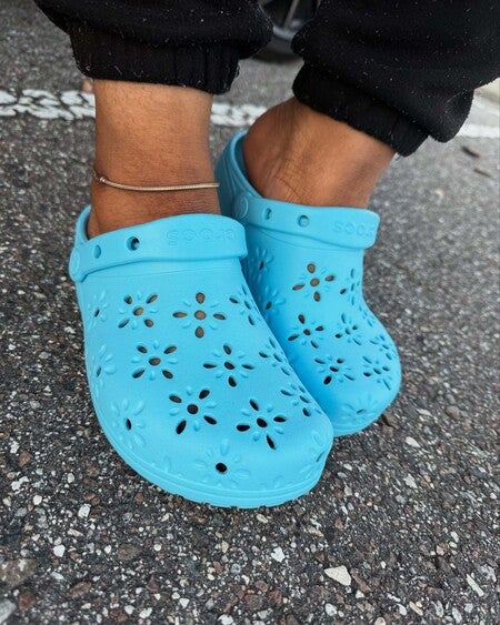 はぎページ Kids' Classic Floral Cut-Out Clog - Crocs